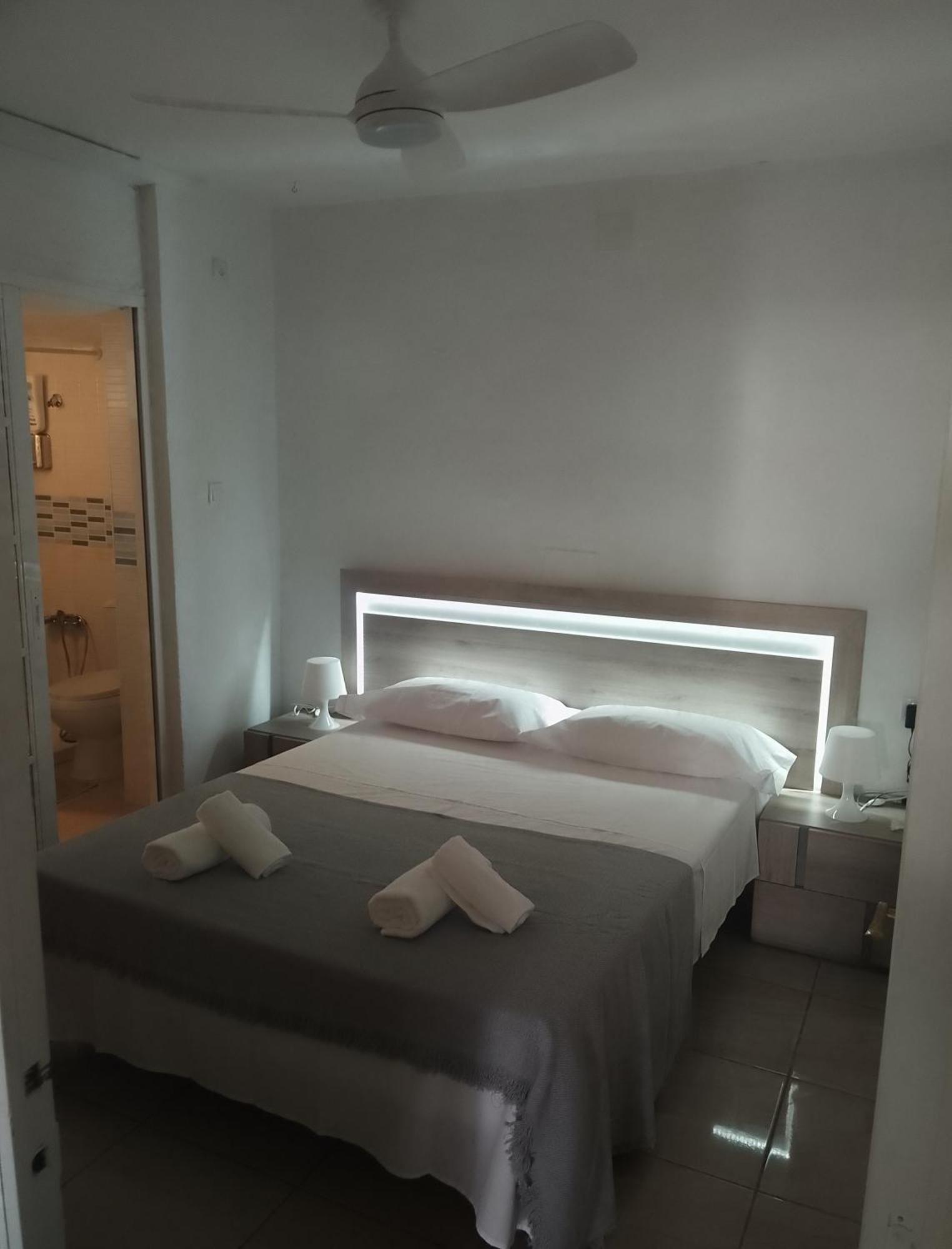 Apartamento Serrano Con Terraza Malaga Exterior photo